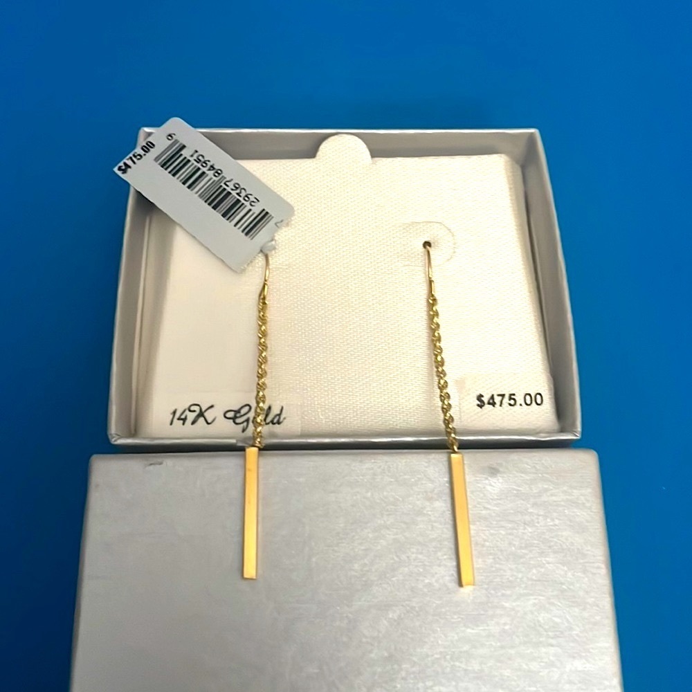 Brand new 14KYG Drop earrings.